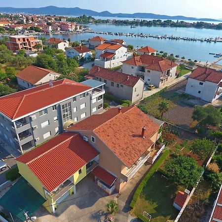 Apartments Lena Sukošan Exterior foto